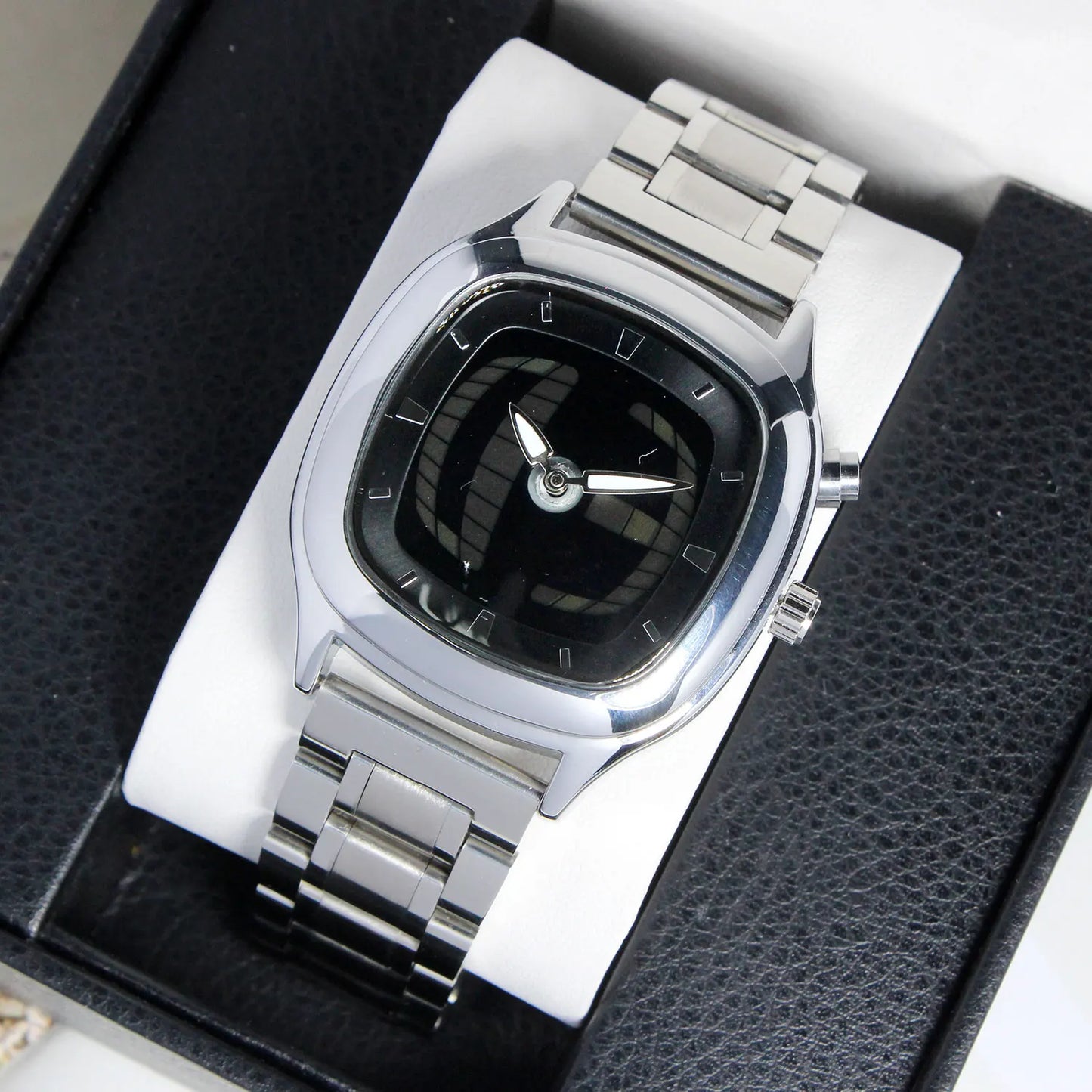 OUTLAW Retro Square Watch