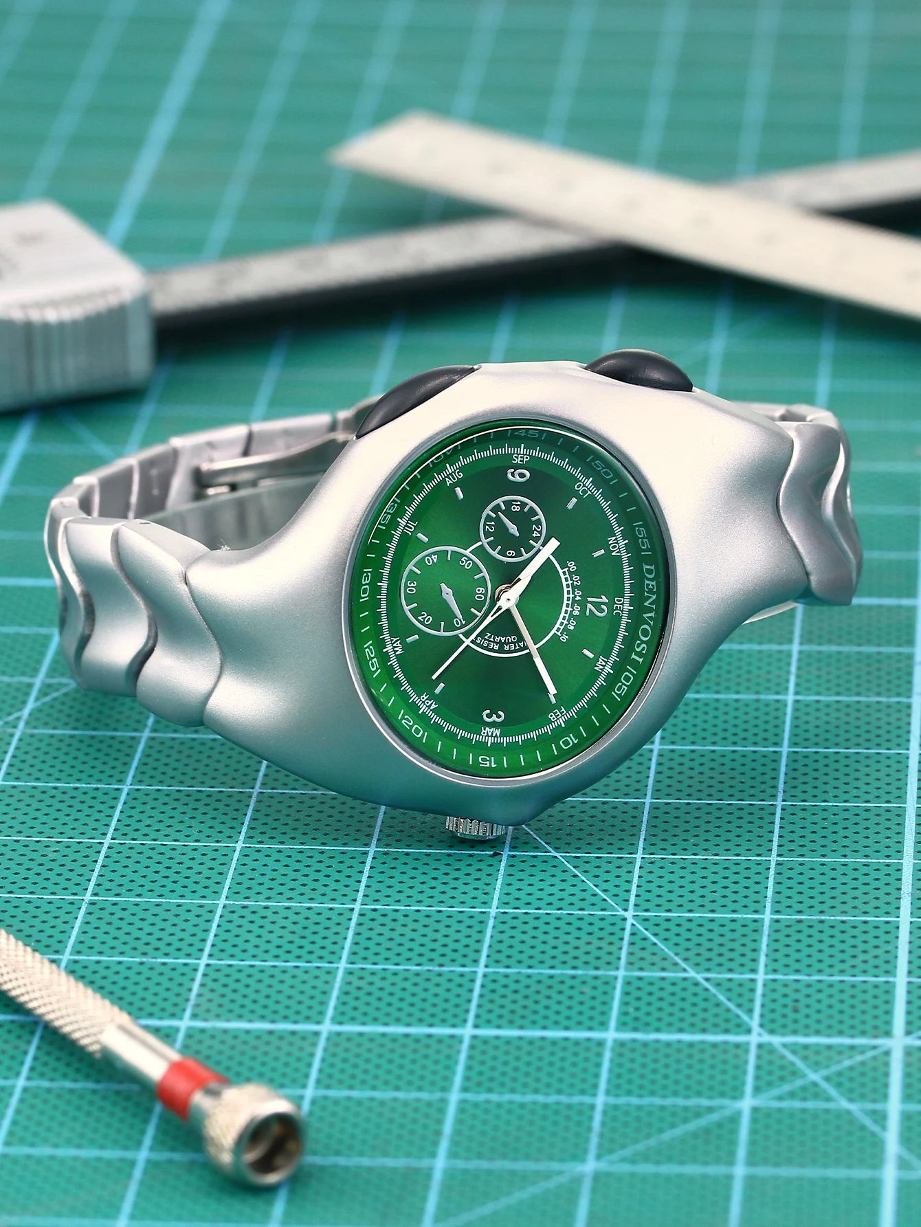 Alien Twist Y2K Watch