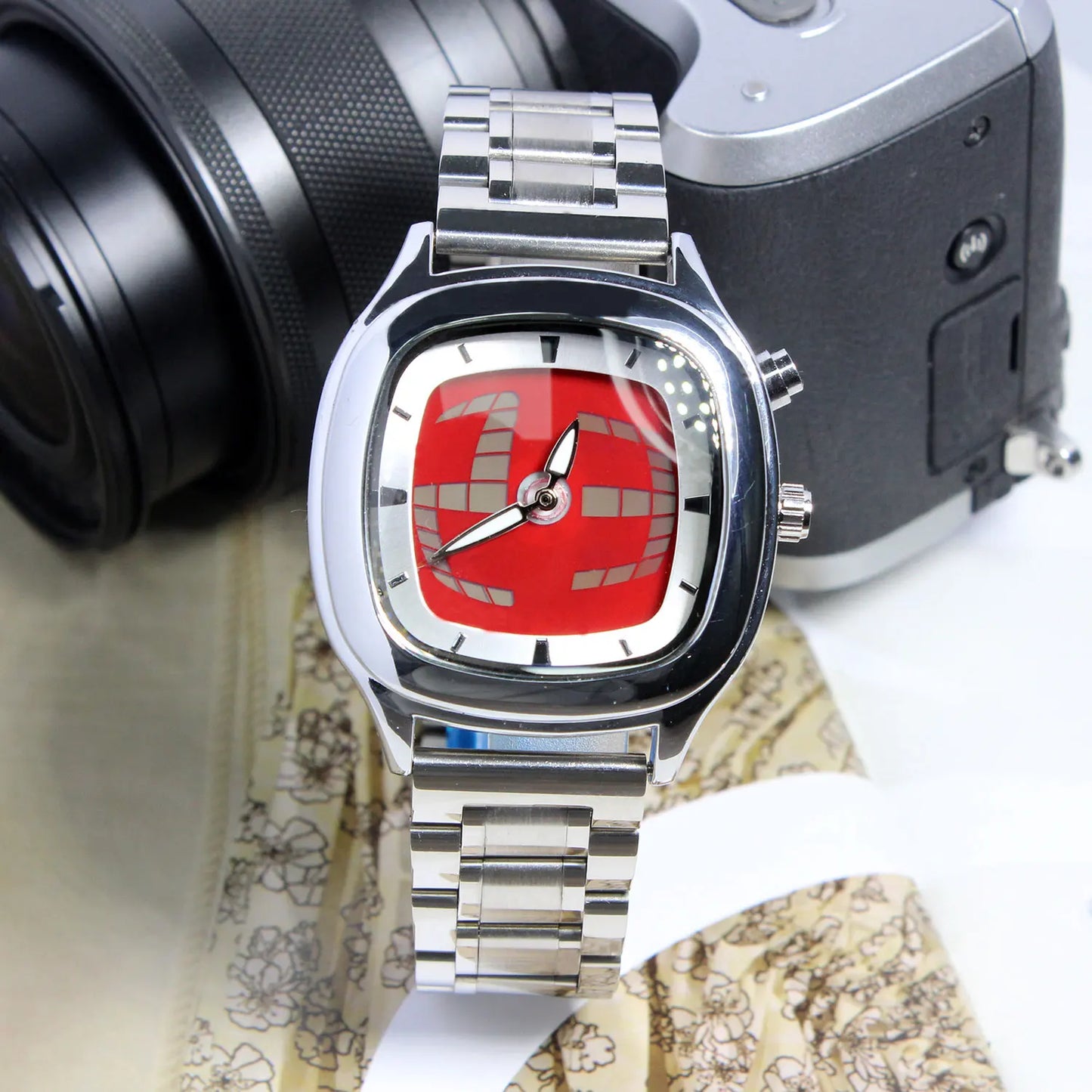 OUTLAW Retro Square Watch